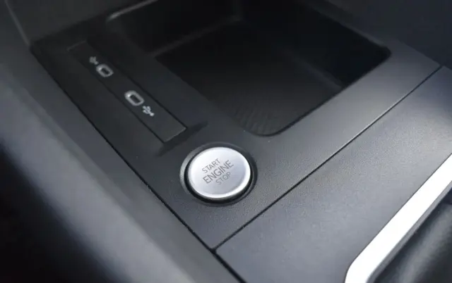 FORD Tourneo Connect 2.0 EcoBlue Titanium