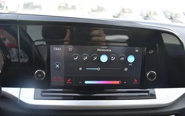 FORD Tourneo Connect 2.0 EcoBlue Titanium