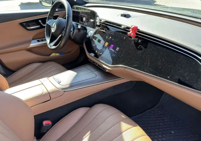 MERCEDES-BENZ Klasa E 200 mHEV Avantgarde 9G-Tronic