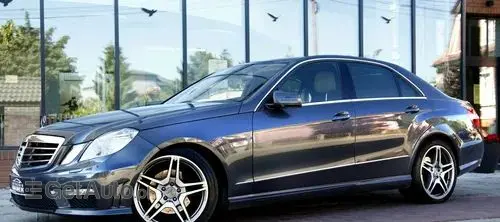 MERCEDES-BENZ E 