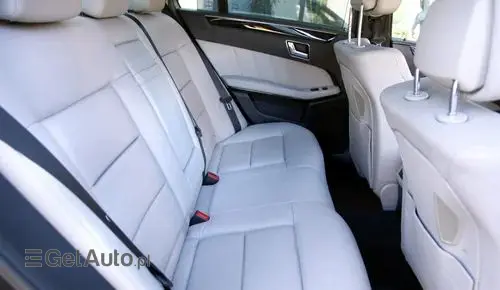 MERCEDES-BENZ E 