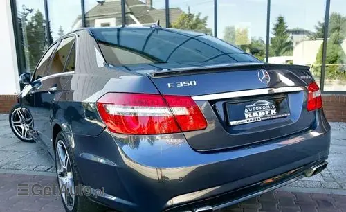 MERCEDES-BENZ E 