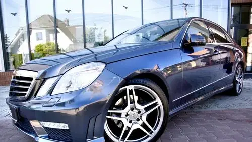 MERCEDES-BENZ E 