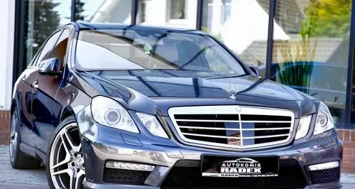 MERCEDES-BENZ E 