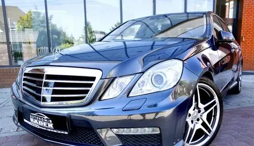 MERCEDES-BENZ E 