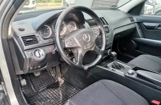 MERCEDES-BENZ Klasa C C 200 CGI BlueEFFICIENCY (184 KM)