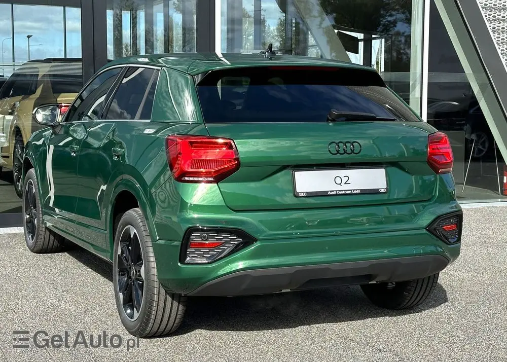 AUDI Q2 