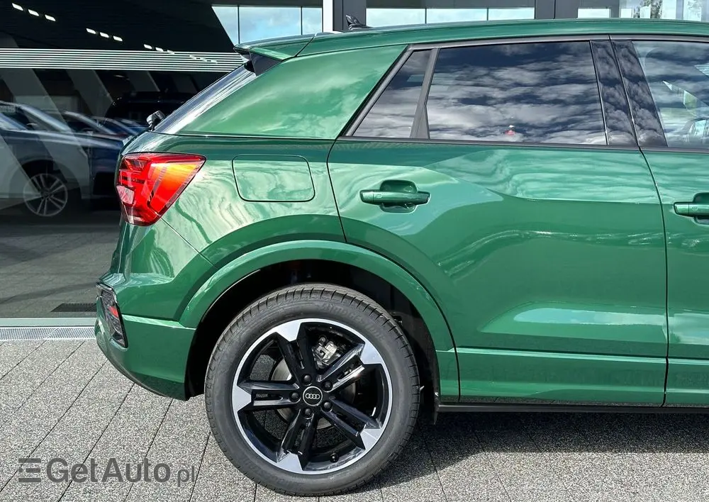 AUDI Q2 