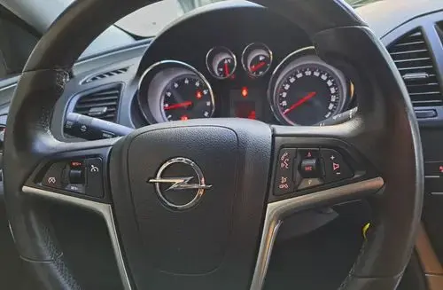 OPEL Insignia 