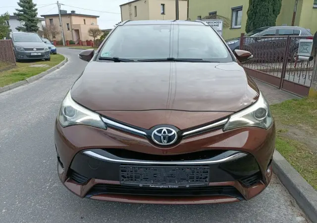 TOYOTA Avensis 