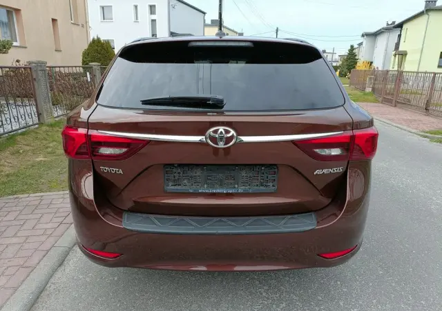 TOYOTA Avensis 