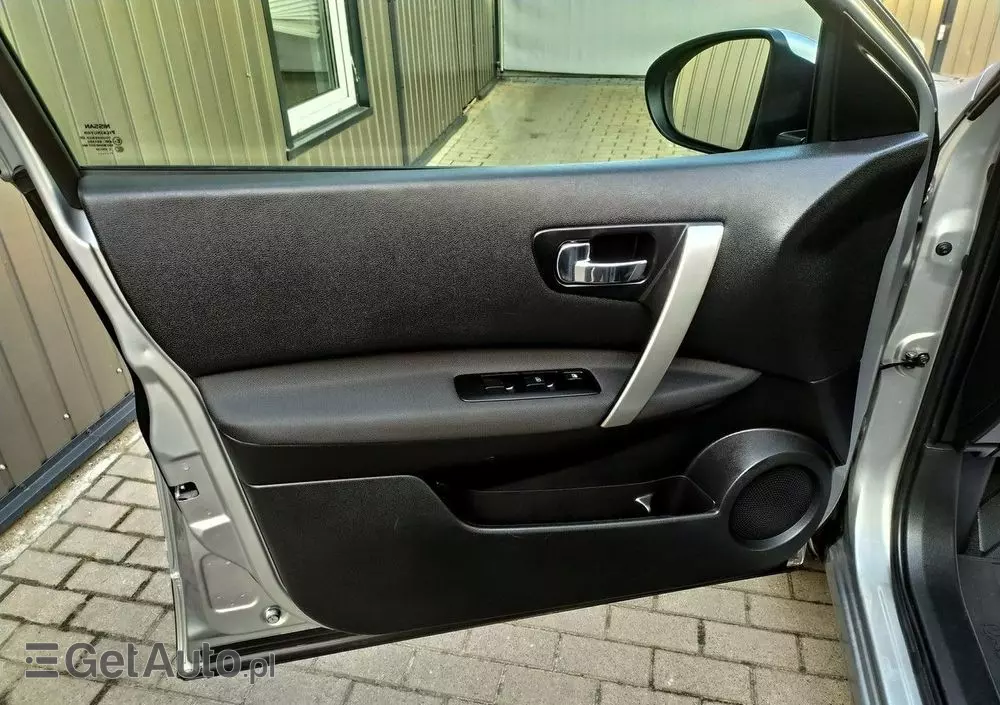 NISSAN Qashqai 2.0 CVT acenta