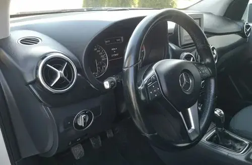 MERCEDES-BENZ Klasa B 