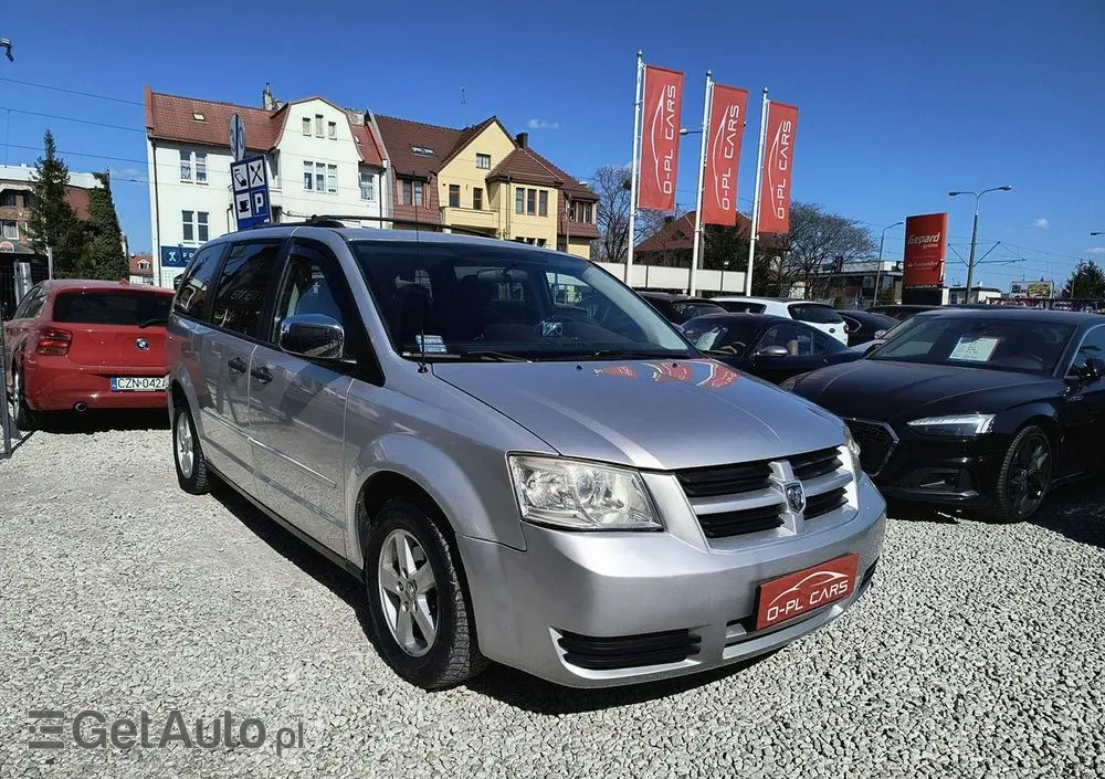 DODGE Caravan 