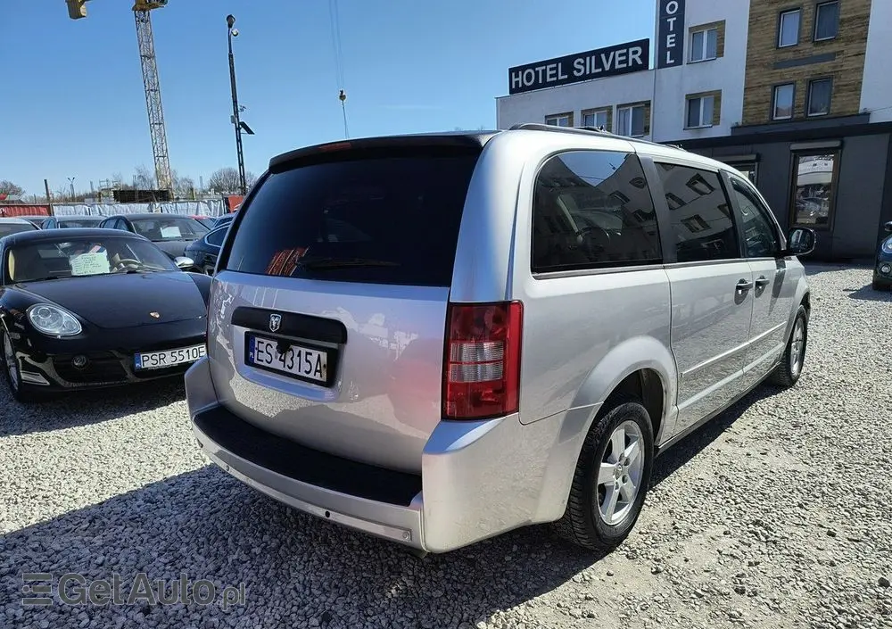 DODGE Caravan 