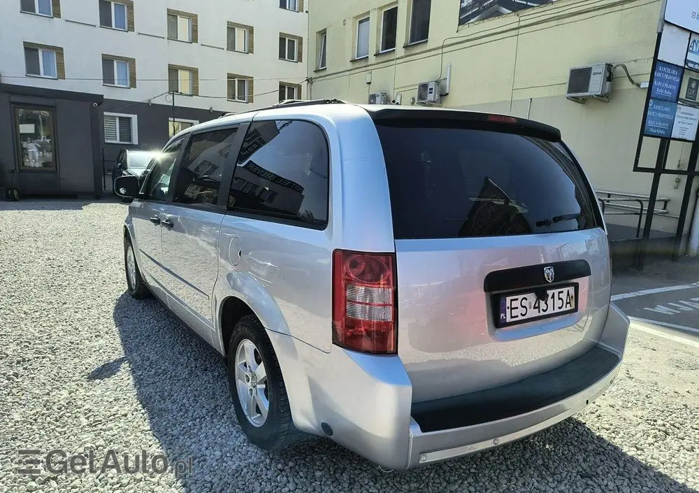 DODGE Caravan 