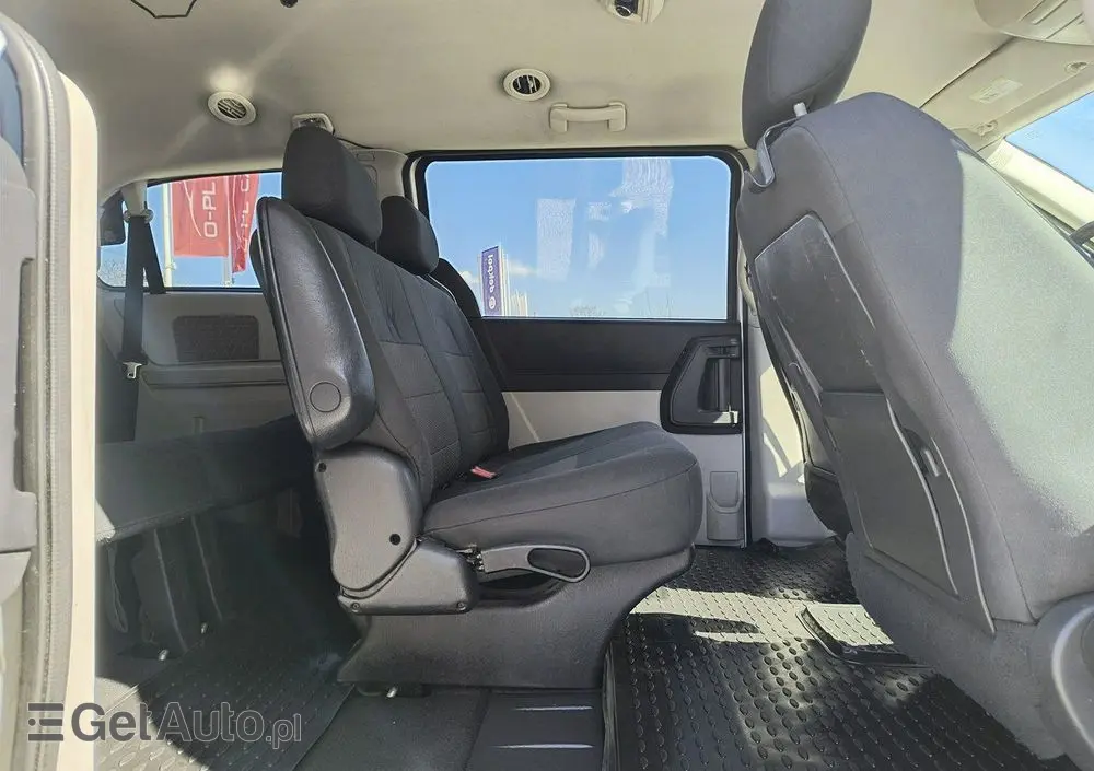 DODGE Caravan 