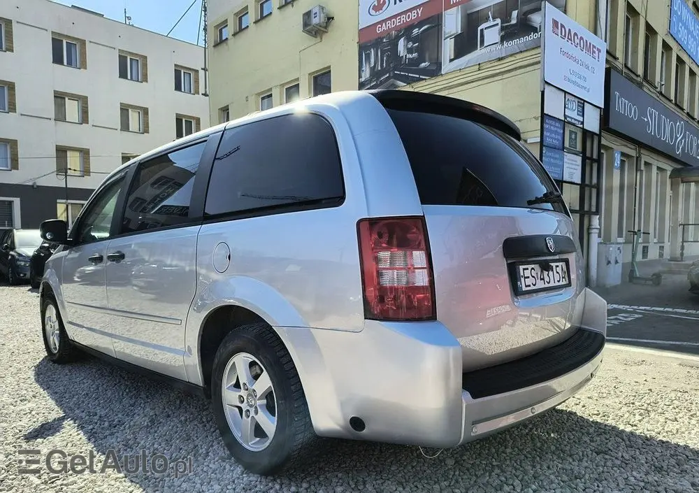 DODGE Caravan 