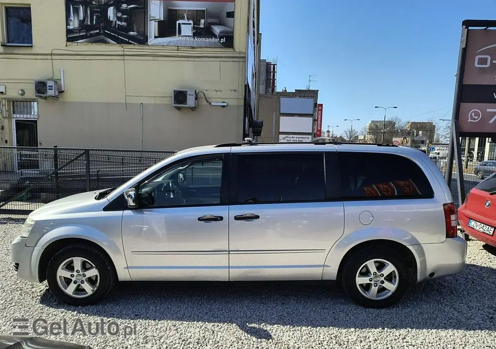 DODGE Caravan 