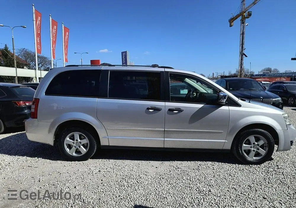 DODGE Caravan 
