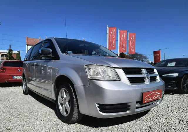 DODGE Caravan 
