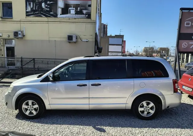 DODGE Caravan 