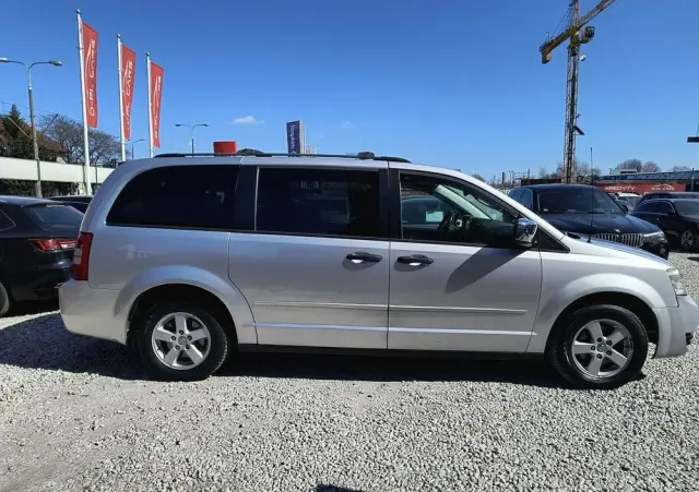 DODGE Caravan 