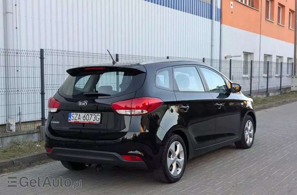 KIA Carens 