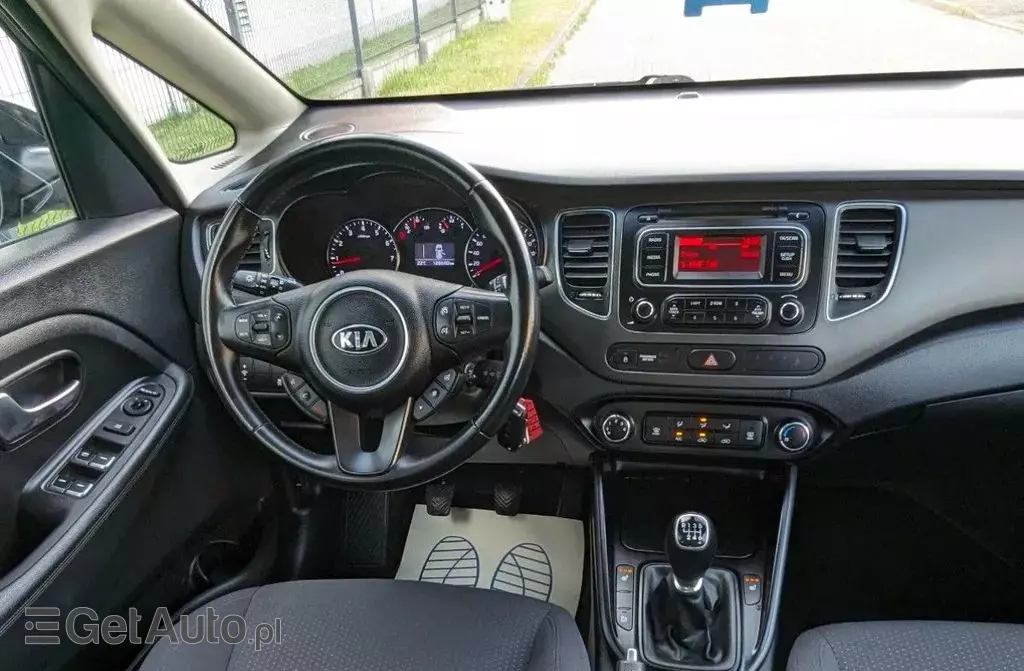 KIA Carens 
