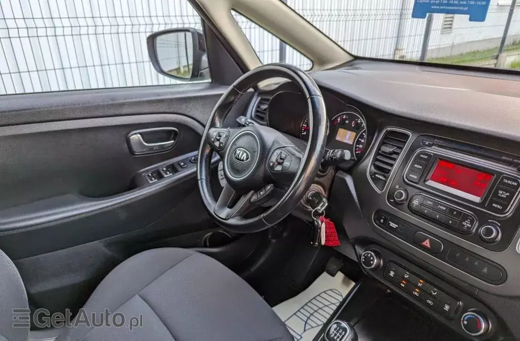 KIA Carens 