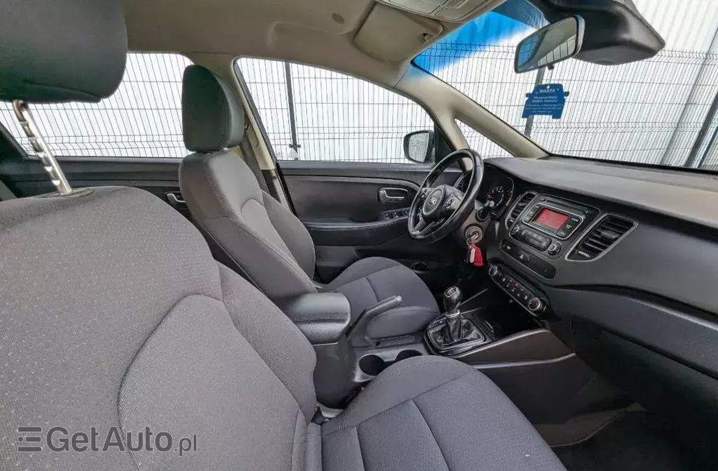 KIA Carens 