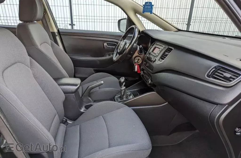 KIA Carens 