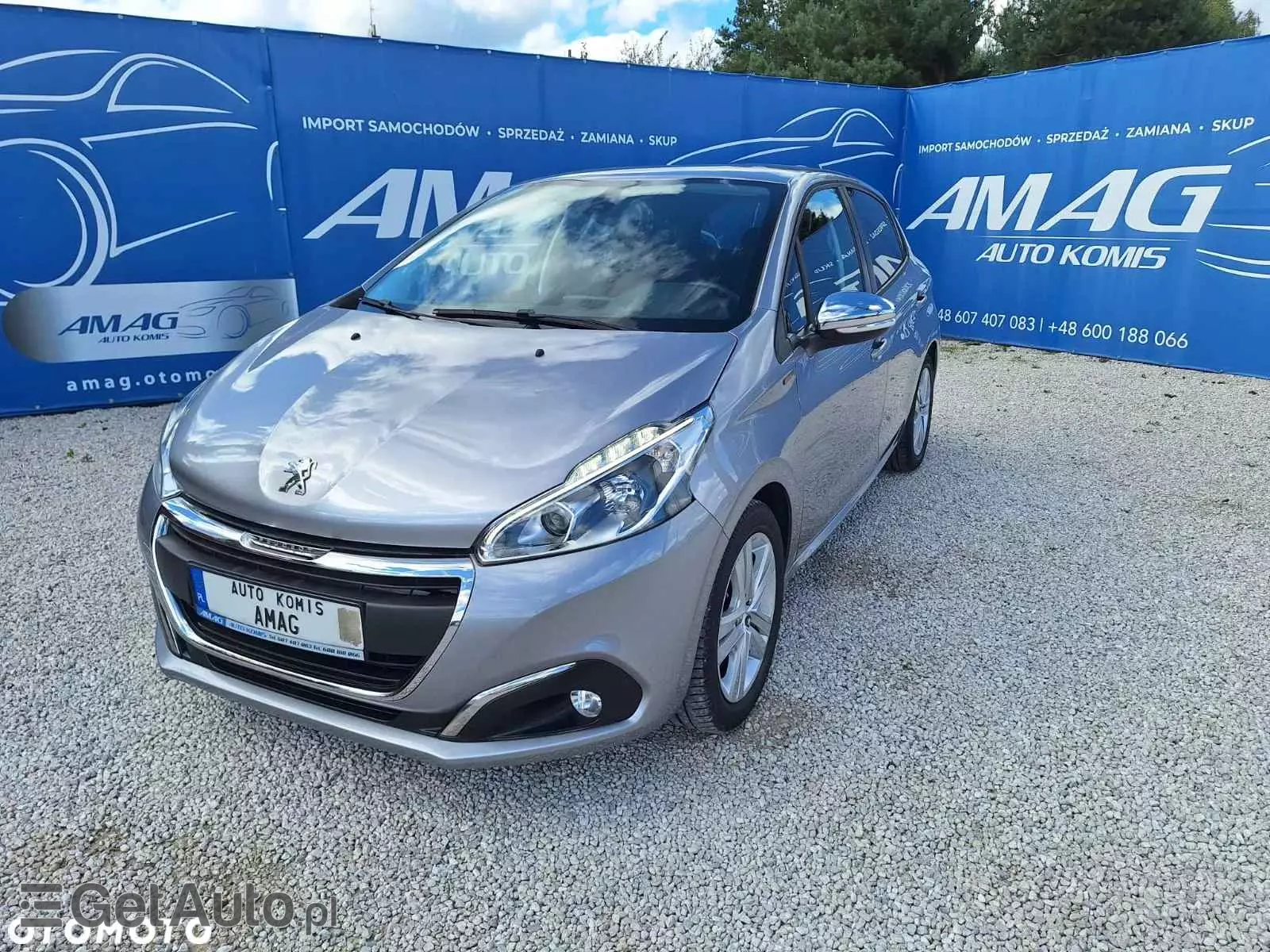 PEUGEOT 208 PureTech 82 Stop & Start Signature