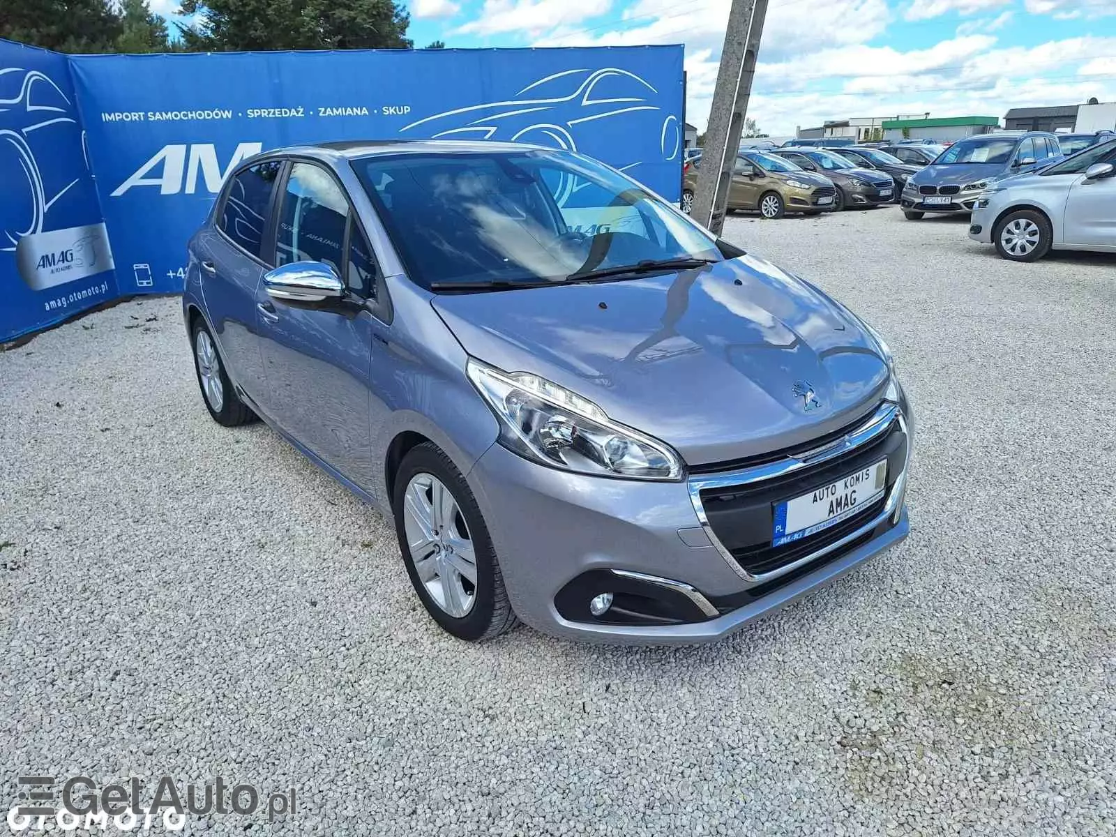 PEUGEOT 208 PureTech 82 Stop & Start Signature