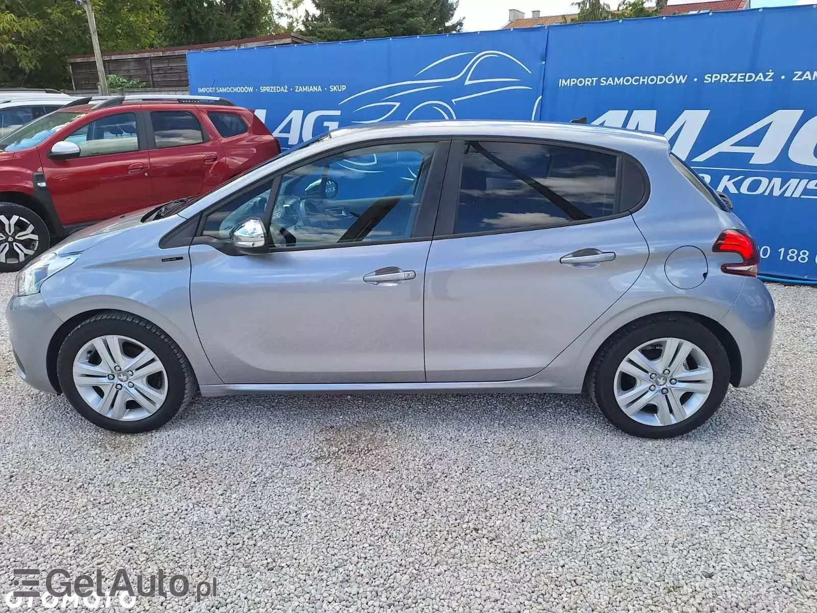 PEUGEOT 208 PureTech 82 Stop & Start Signature