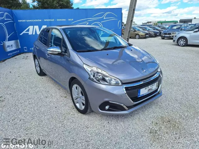 PEUGEOT 208 PureTech 82 Stop & Start Signature