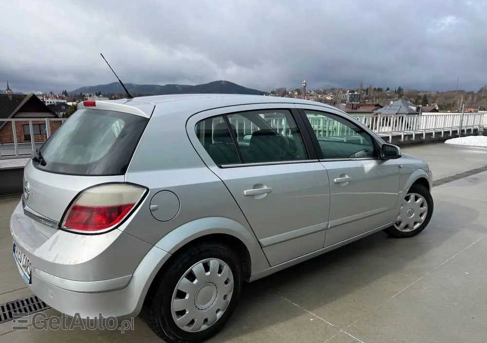 OPEL Astra 1.6 Elegance