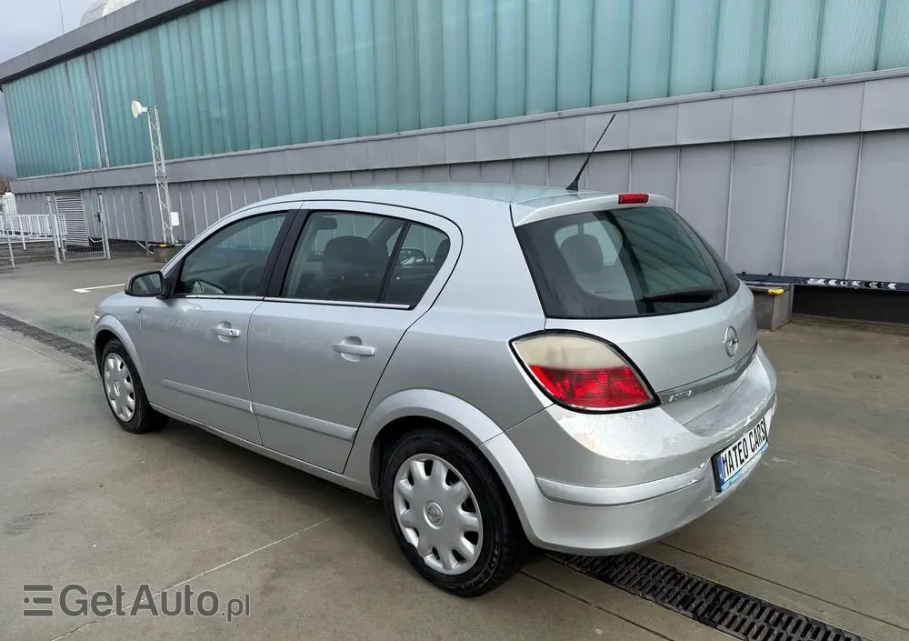 OPEL Astra 1.6 Elegance