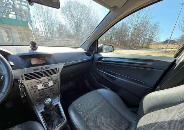 OPEL Astra 1.6 Elegance