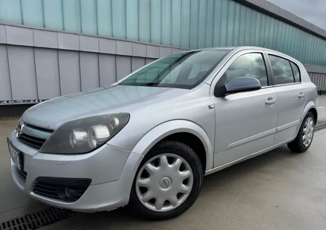 OPEL Astra 1.6 Elegance