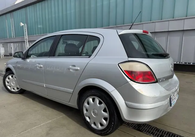 OPEL Astra 1.6 Elegance