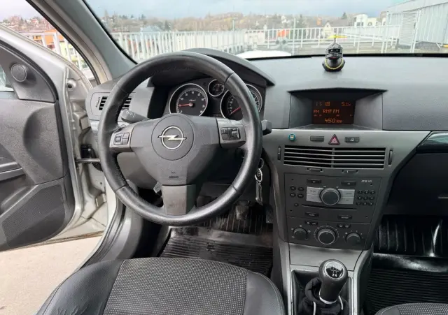 OPEL Astra 1.6 Elegance
