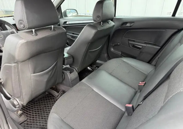 OPEL Astra 1.6 Elegance