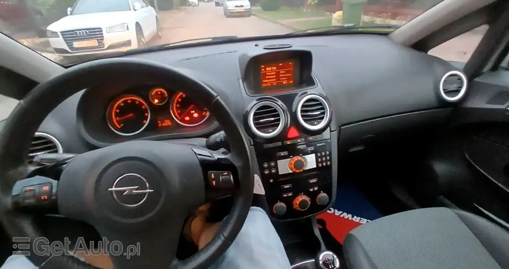 OPEL Corsa Ver-1-4-16v-cosmo