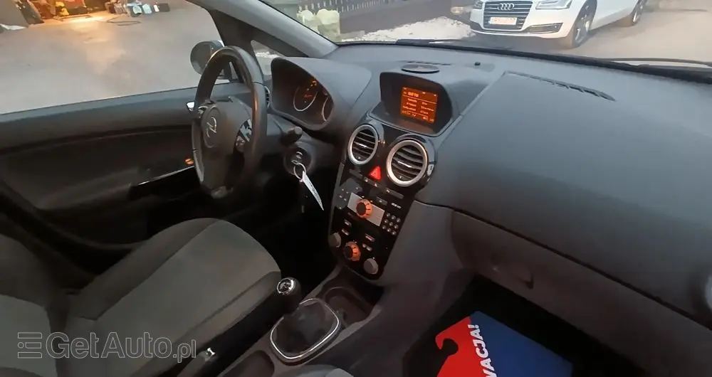 OPEL Corsa Ver-1-4-16v-cosmo