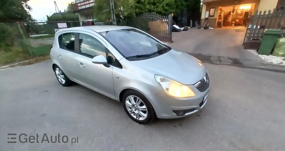 OPEL Corsa Ver-1-4-16v-cosmo