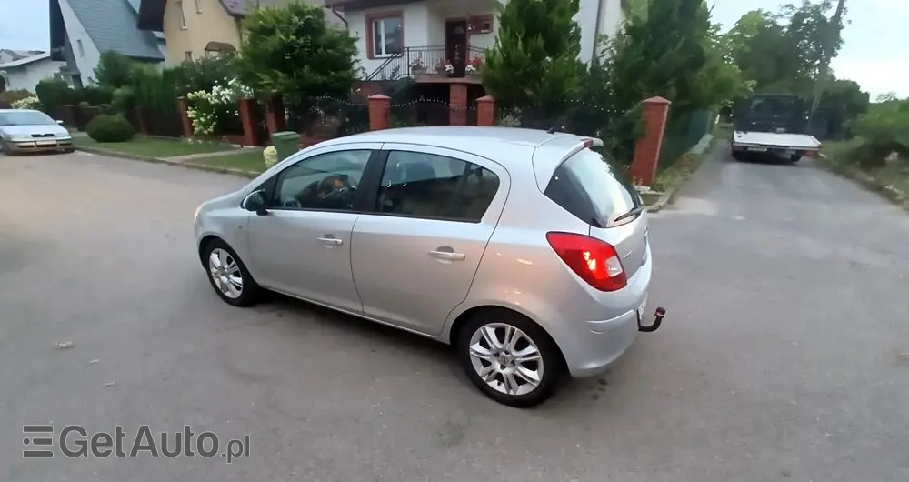 OPEL Corsa Ver-1-4-16v-cosmo