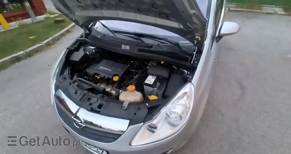 OPEL Corsa Ver-1-4-16v-cosmo