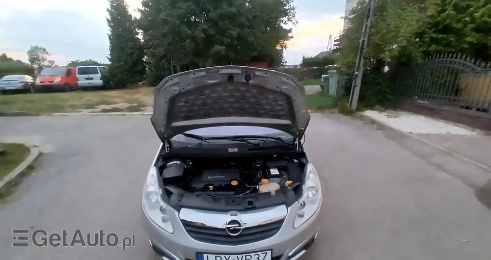 OPEL Corsa Ver-1-4-16v-cosmo