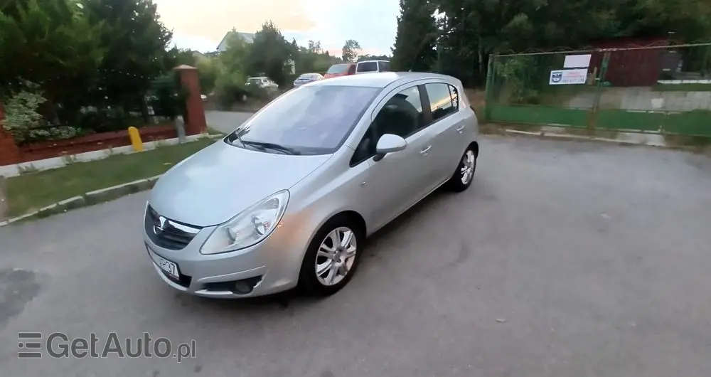 OPEL Corsa Ver-1-4-16v-cosmo